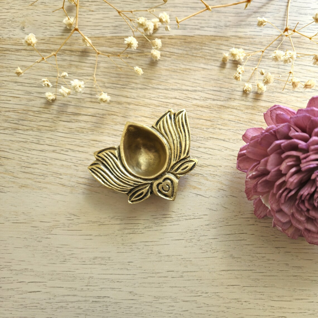 Antique Brass Lotus Diya – Traditional Indian Oil Lamp