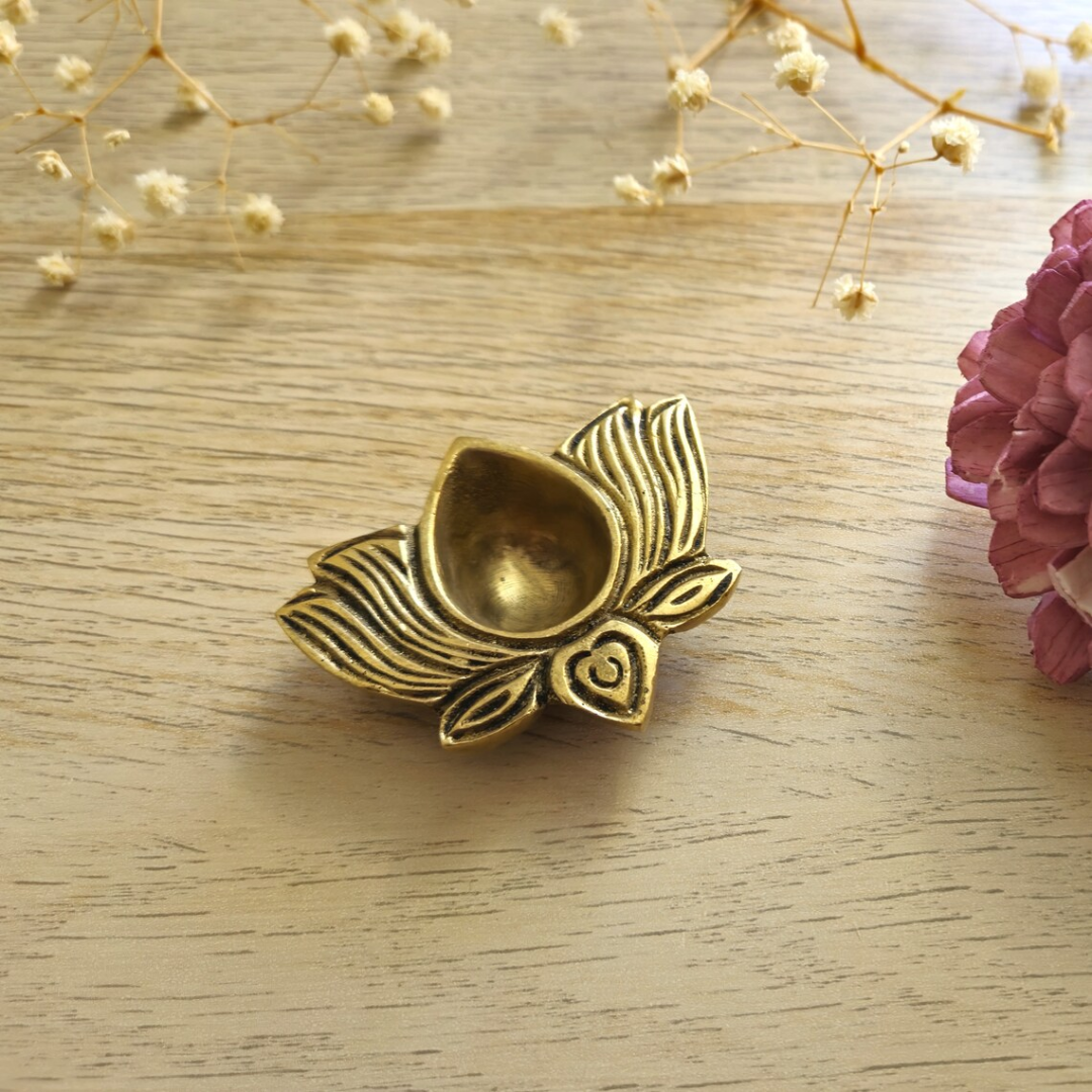 Antique Brass Lotus Diya – Traditional Indian Oil Lamp