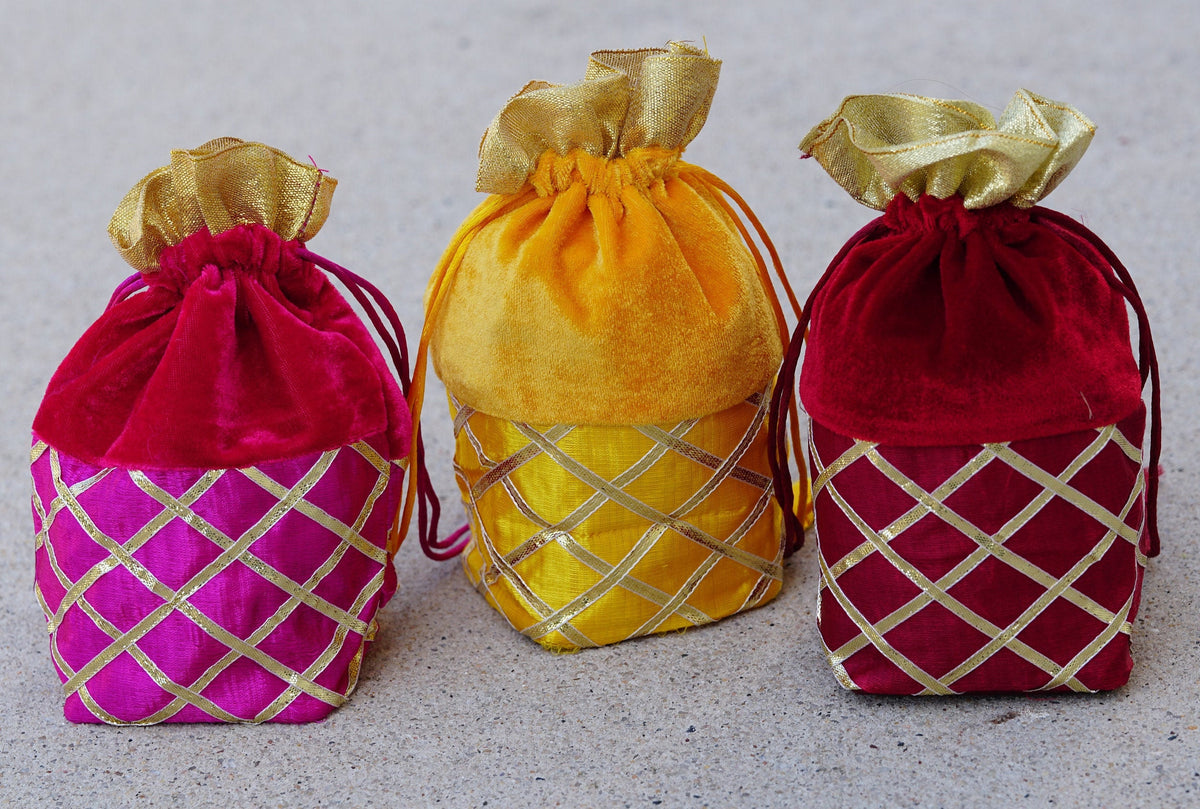 Velvet Indian Favor Bags - 50 Pack, 4 x 6 Inches - product photo 3