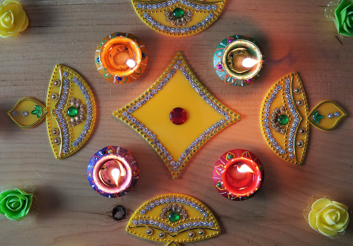 Yellow Rangoli Set - 5 Pieces with 4 Clay Wax Diyas - detail 3