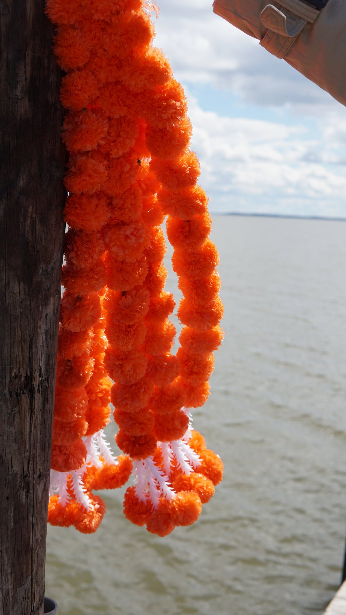 Orange Artificial Flower Garlands - 5 Strings, 3 Feet - product photo 3