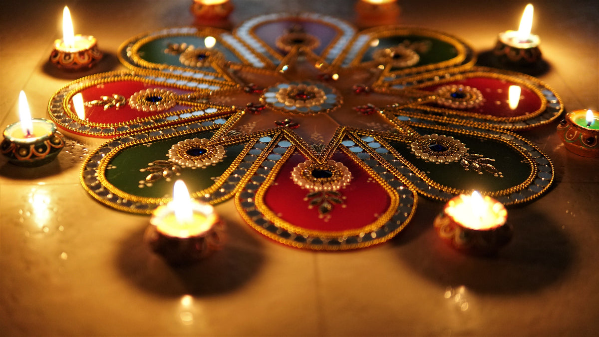Multicolor Petal Rangoli Set with 8 Clay Wax Diyas - detail 5