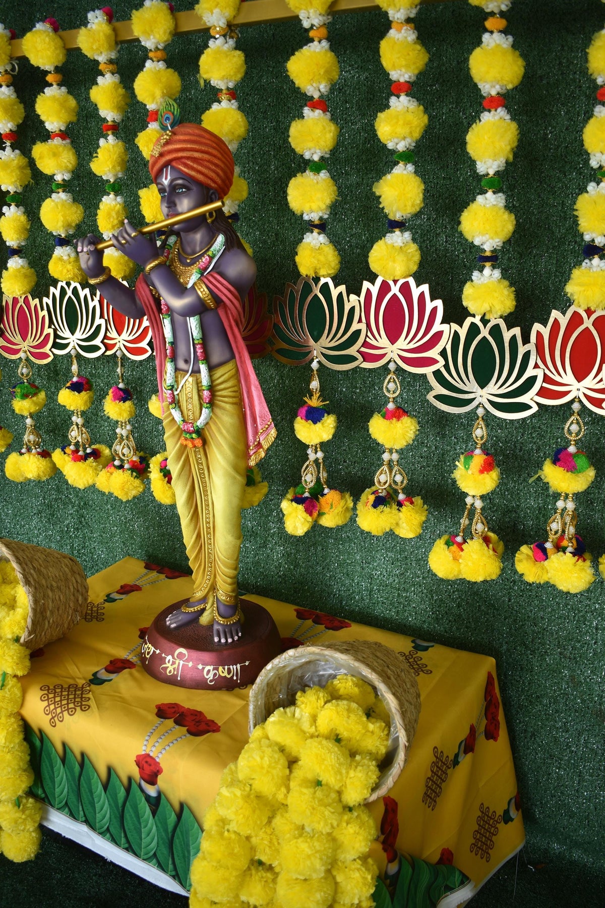 Lotus & Marigold Garland Strings - 5 Pack, 3 Feet - original product photograph