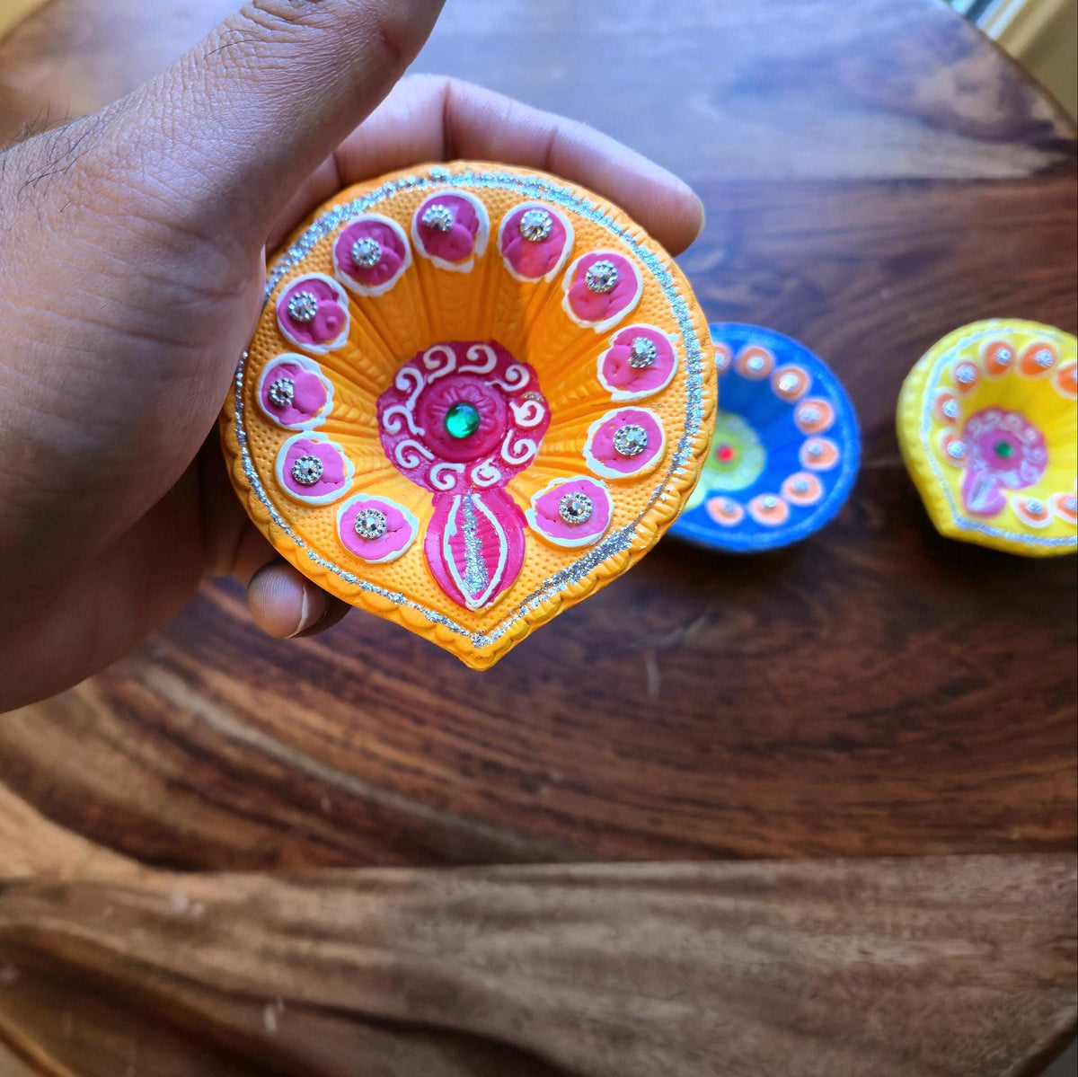 Hand-Painted Clay Oil Diyas - Set of 4 - product photo 3